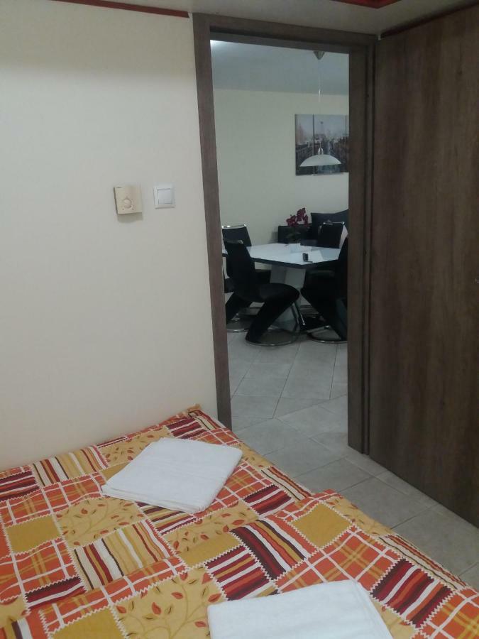 Centrum Apartman Apartment Szeged Ngoại thất bức ảnh